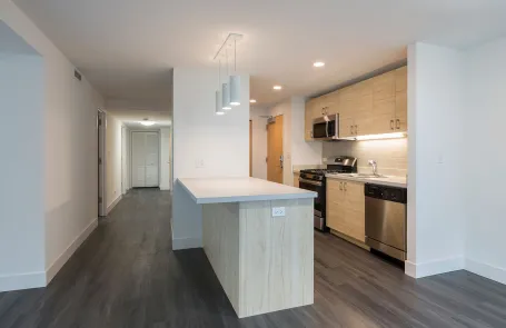 3 Bedroom Hyde Park Apartment