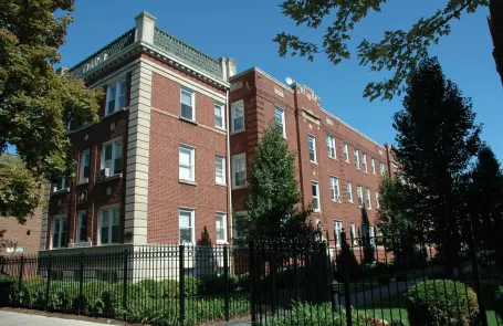 Studio-2 Bedroom Kenwood Apartment
