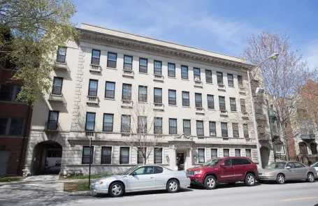 3 Bedroom Hyde Park Apartment