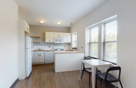 1 Bedroom Hyde Park Apartment