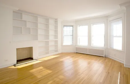 3 Bedroom Hyde Park Apartment