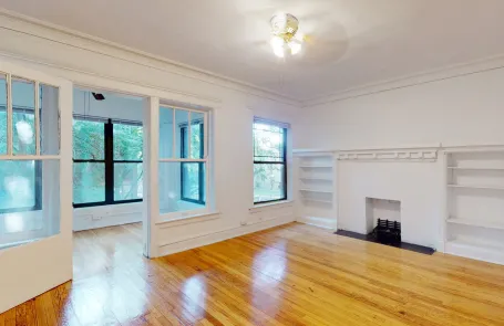 4 Bedroom Hyde Park Apartment