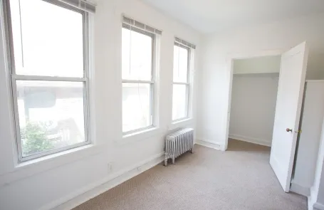 1 Bedroom Hyde Park Apartment