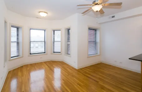 3 Bedroom Hyde Park Apartment