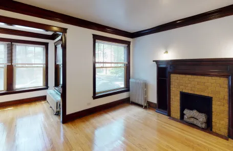 3 Bedroom Hyde Park Apartment