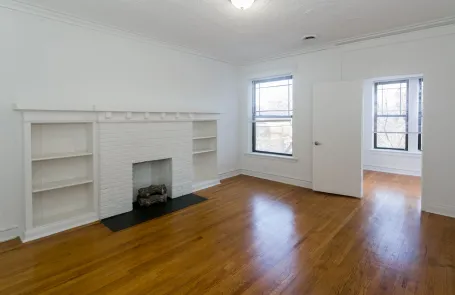 3 Bedroom Hyde Park Apartment
