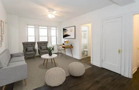Studio-2 Bedroom Hyde Park Apartment