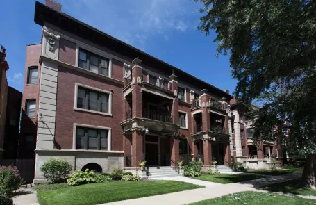 1 Bedroom Hyde Park Apartment