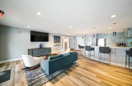 1-2 Bedroom Lisle Apartment