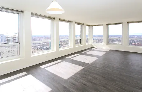 Studio-3 Bedroom Hyde Park Apartment