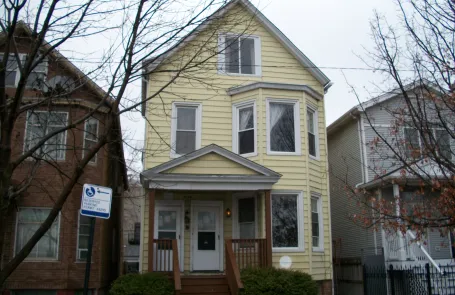 3 Bedroom Lakeview Apartment