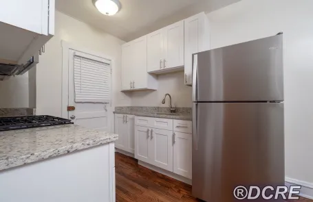 1 Bedroom Rogers Park Apartment