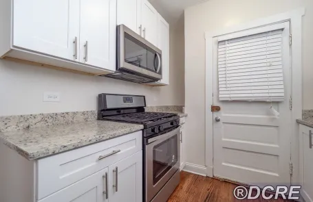 1 Bedroom Rogers Park Apartment