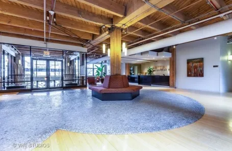 1 Bedroom West Loop Condo