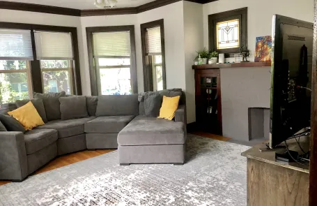 3 Bedroom North Center Apartment