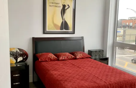 2 Bedroom Bucktown Apartment