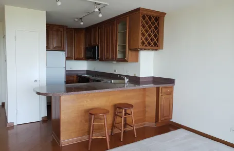1 Bedroom Gold Coast Condo