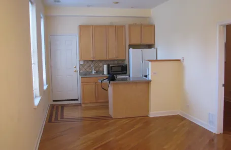 1 Bedroom Wicker Park Apartment