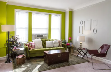 1-3 Bedroom Hyde Park Apartment