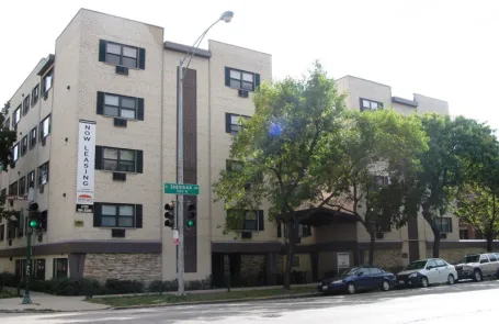 Studio-1 Bedroom Rogers Park Apartment