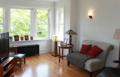 2 Bedroom Roscoe Village Apartment