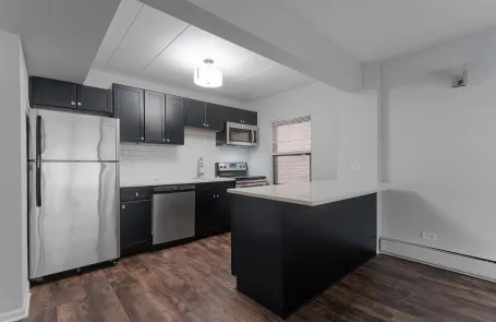 1 Bedroom Edgewater Apartment