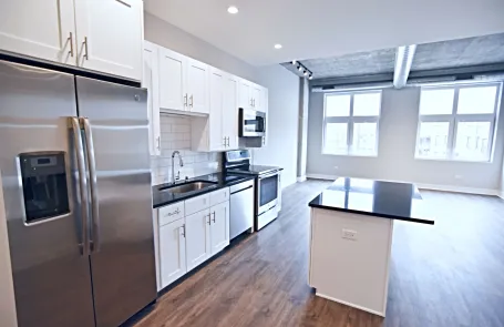 1 Bedroom Uptown Apartment