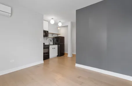 Studio Edgewater Apartment