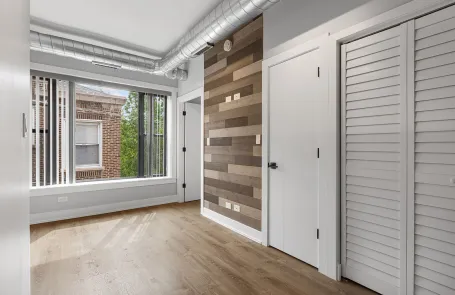 1 Bedroom Rogers Park Apartment
