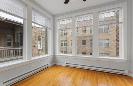 1 Bedroom Rogers Park Apartment