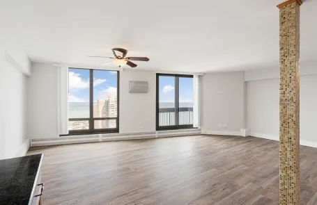 2 Bedroom Edgewater Apartment