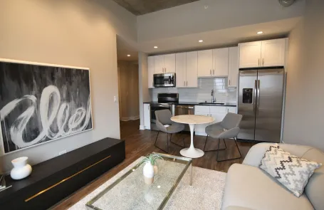 1 Bedroom Uptown Apartment