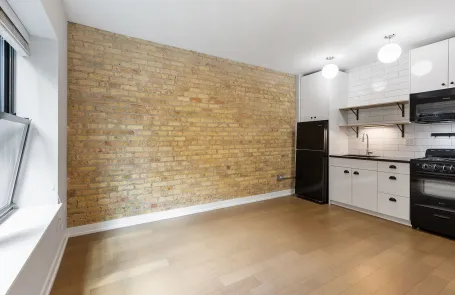 1 Bedroom Edgewater Apartment