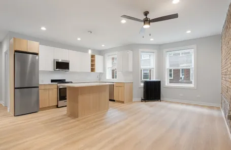 2 Bedroom Rogers Park Apartment
