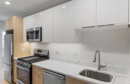 3 Bedroom Rogers Park Apartment