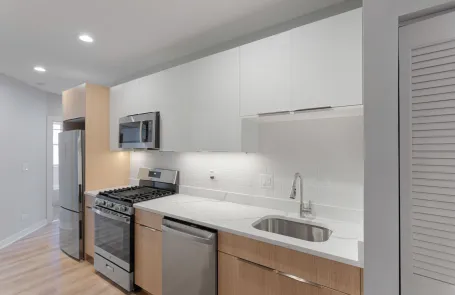 3 Bedroom Rogers Park Apartment