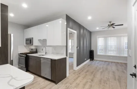 2 Bedroom Rogers Park Apartment