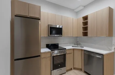 3 Bedroom Rogers Park Apartment