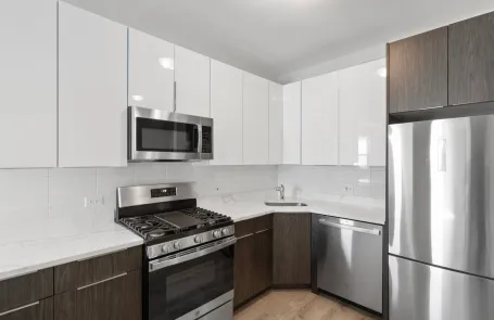 1 Bedroom Rogers Park Apartment