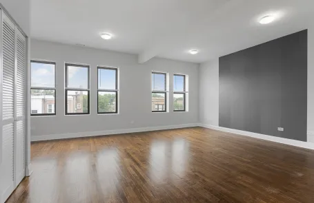 1 Bedroom Rogers Park Apartment