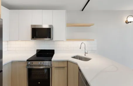 1 Bedroom Edgewater Apartment