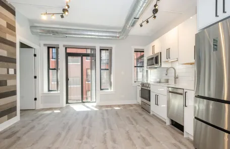 1 Bedroom Rogers Park Apartment