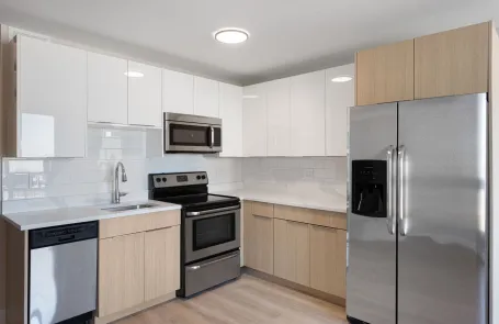 3 Bedroom Edgewater Apartment