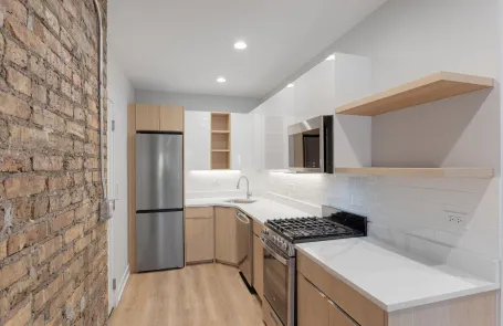 2 Bedroom Rogers Park Apartment