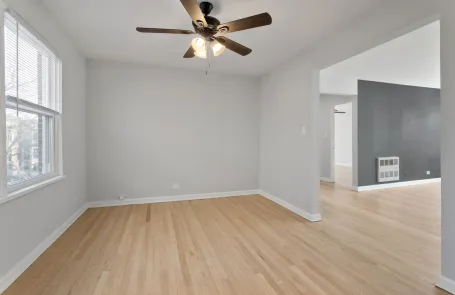 2 Bedroom Rogers Park Apartment