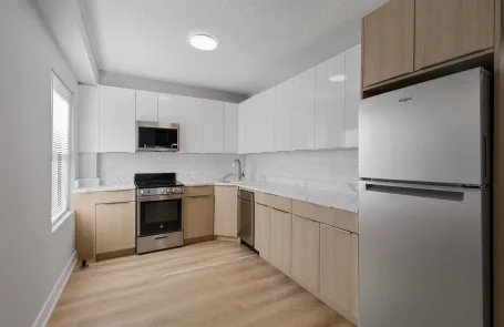 2 Bedroom Edgewater Apartment