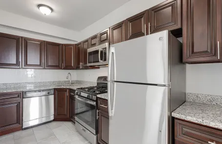1 Bedroom Rogers Park Apartment