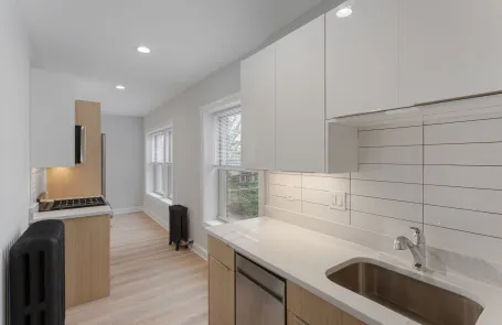 Studio Rogers Park Apartment