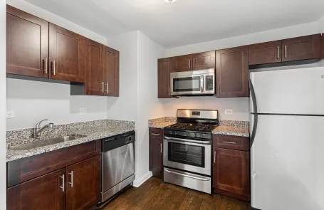 2 Bedroom Rogers Park Apartment