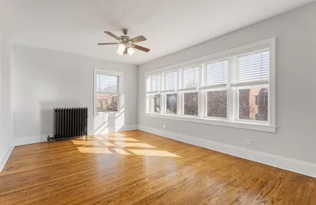2 Bedroom Rogers Park Apartment